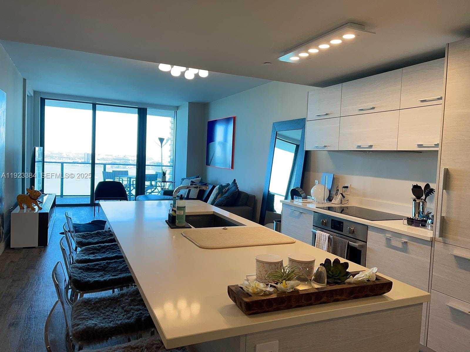 Small Image of 650 NORTH EAST 32ND ST #3005, Miami Number 4