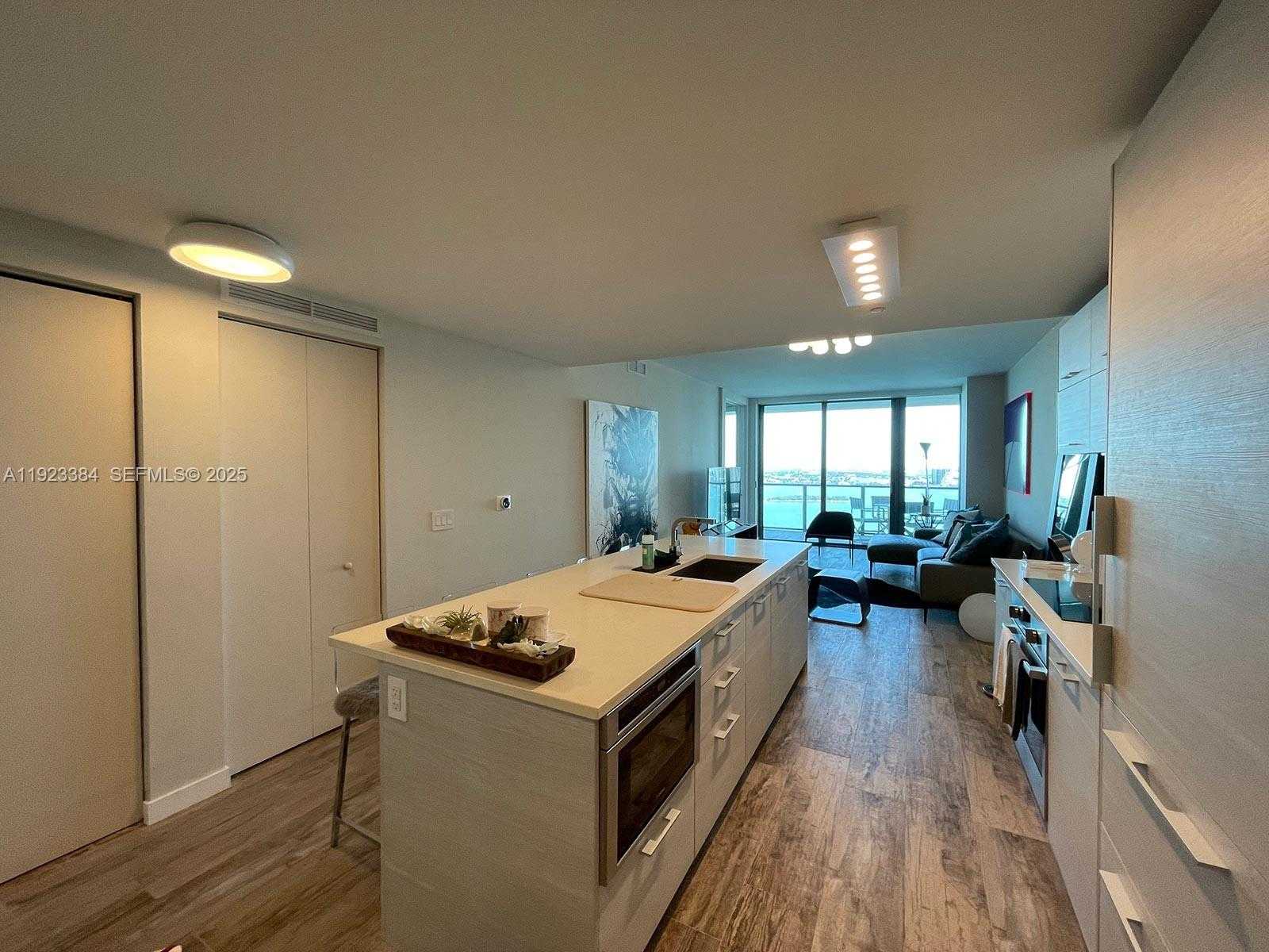 Small Image of 650 NORTH EAST 32ND ST #3005, Miami Number 5