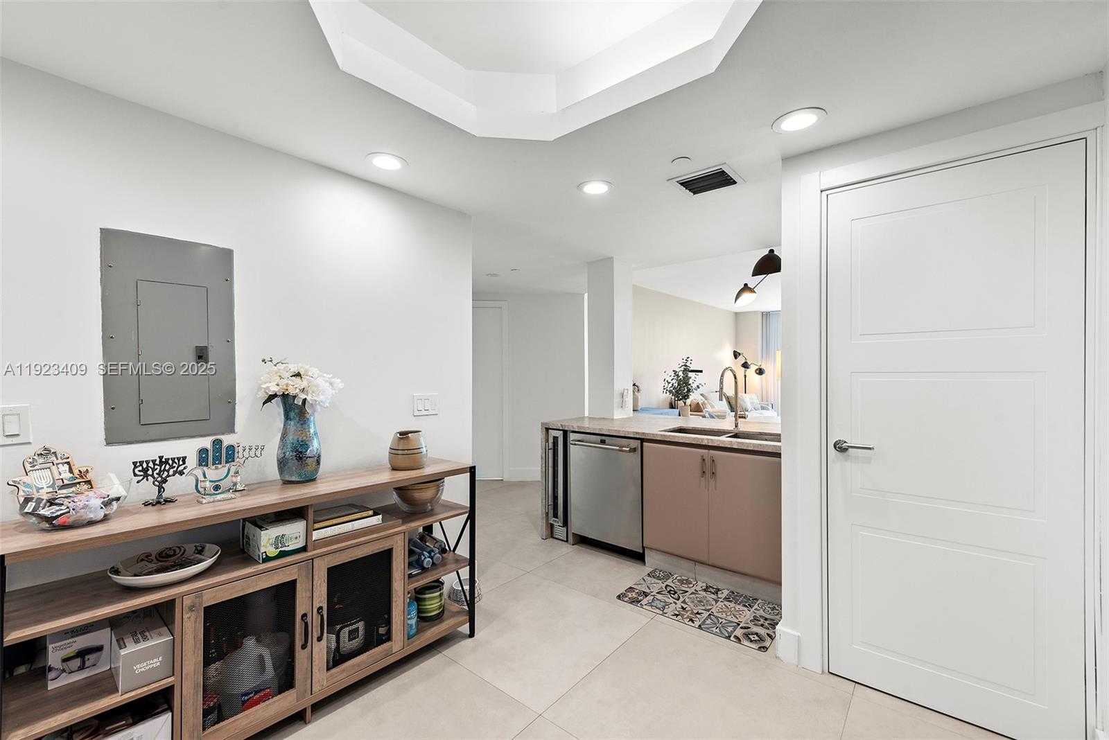 Small Image of 9595 COLLINS AVE #N10F, Surfside Number 17