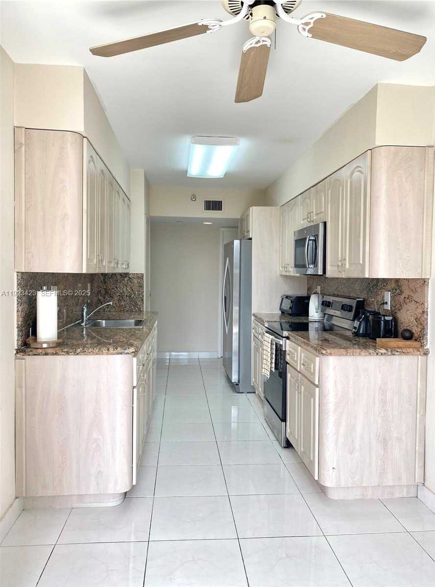 Imagen de Pequeño Objeto