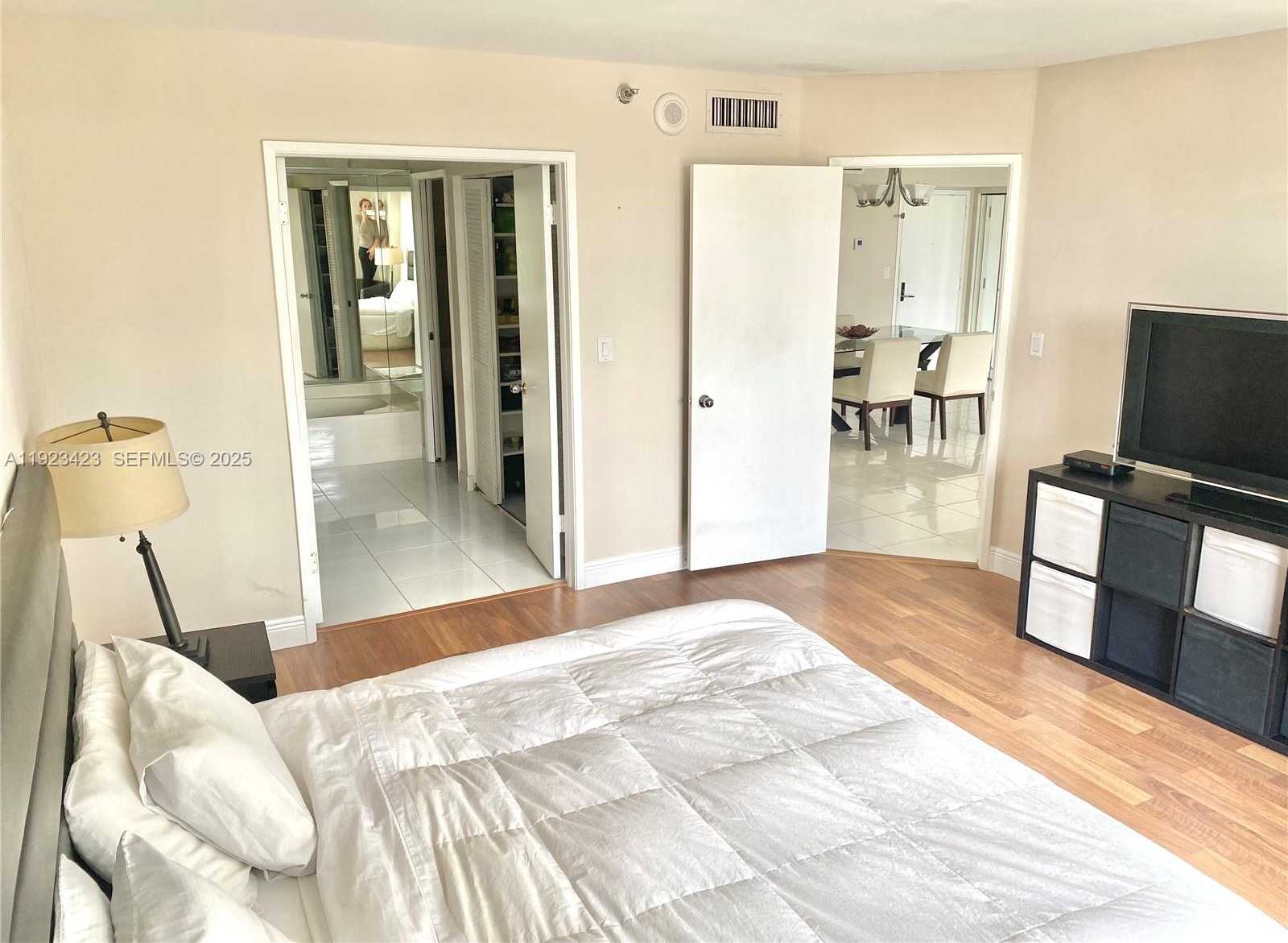 Imagen de Pequeño Objeto