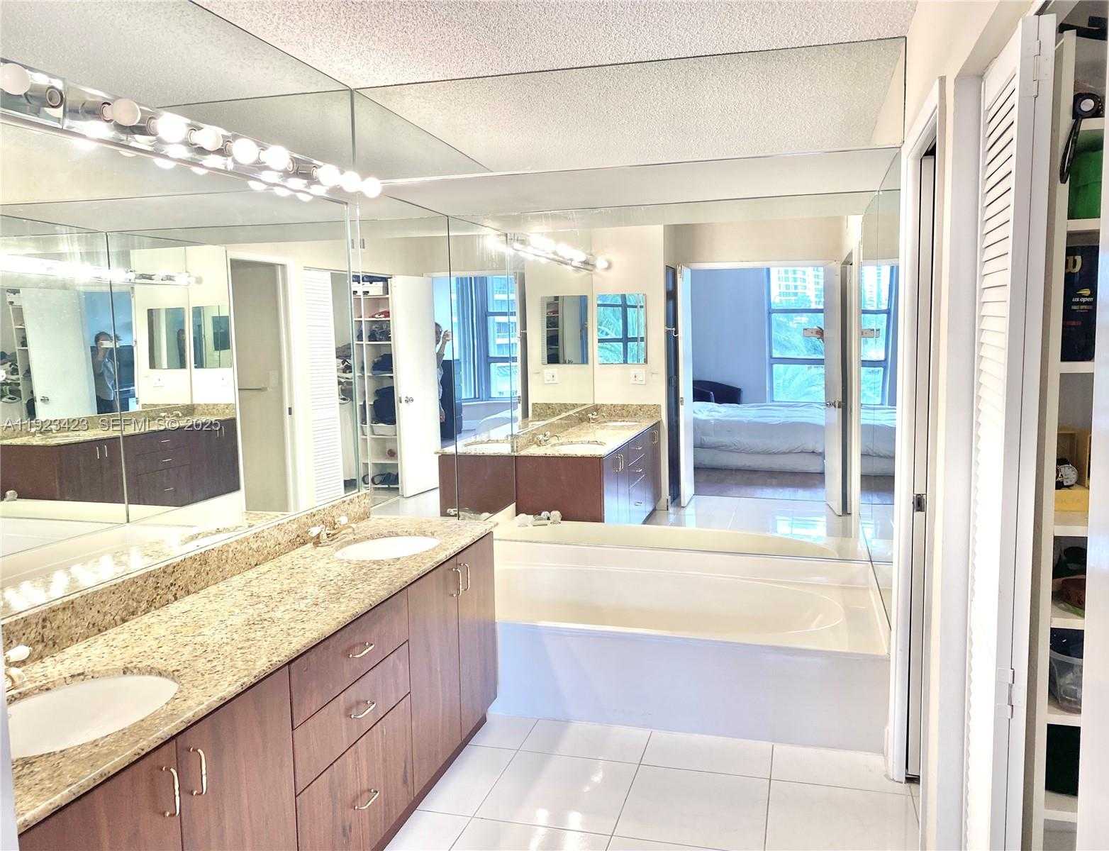 Imagen de Pequeño Objeto