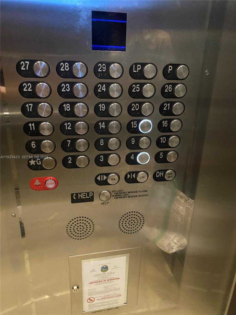 Imagen de Pequeño Objeto