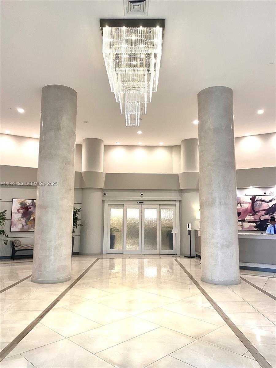 Imagen de Pequeño Objeto