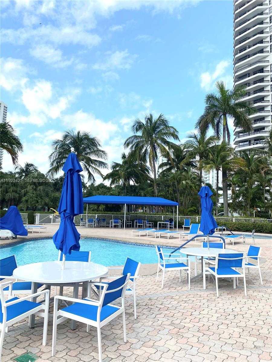 Imagen de Pequeño Objeto