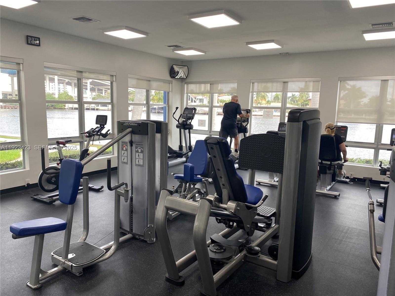 Imagen de Pequeño Objeto