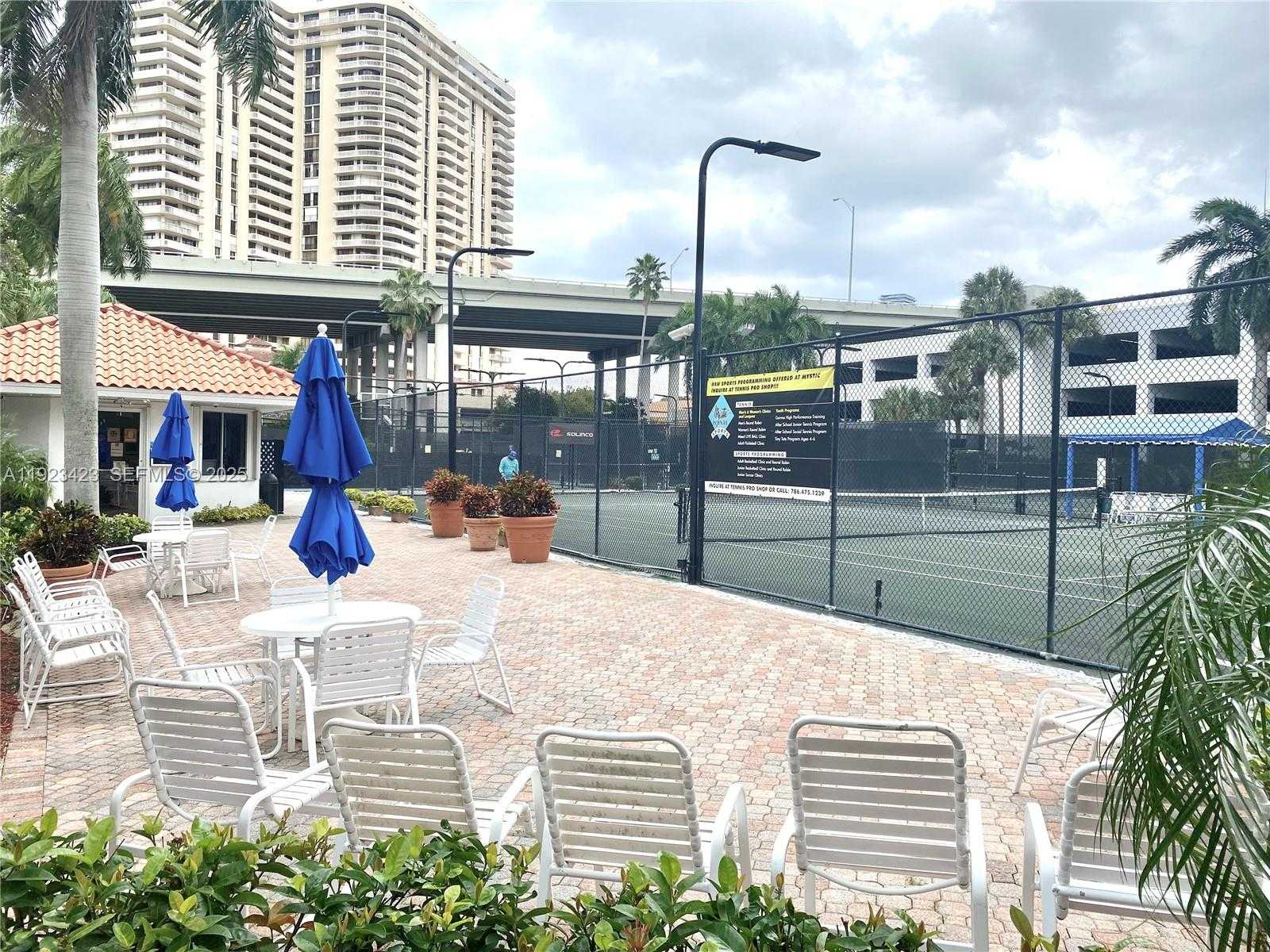 Imagen de Pequeño Objeto