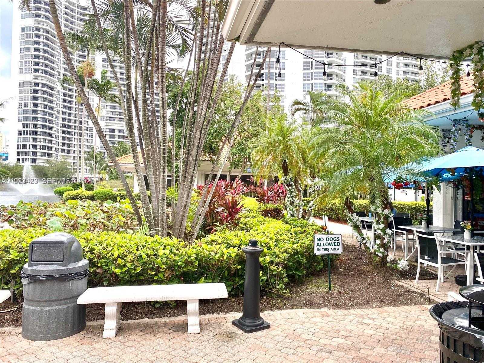 Imagen de Pequeño Objeto