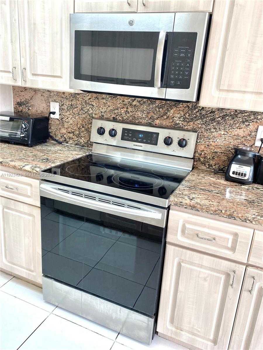 Imagen de Pequeño Objeto