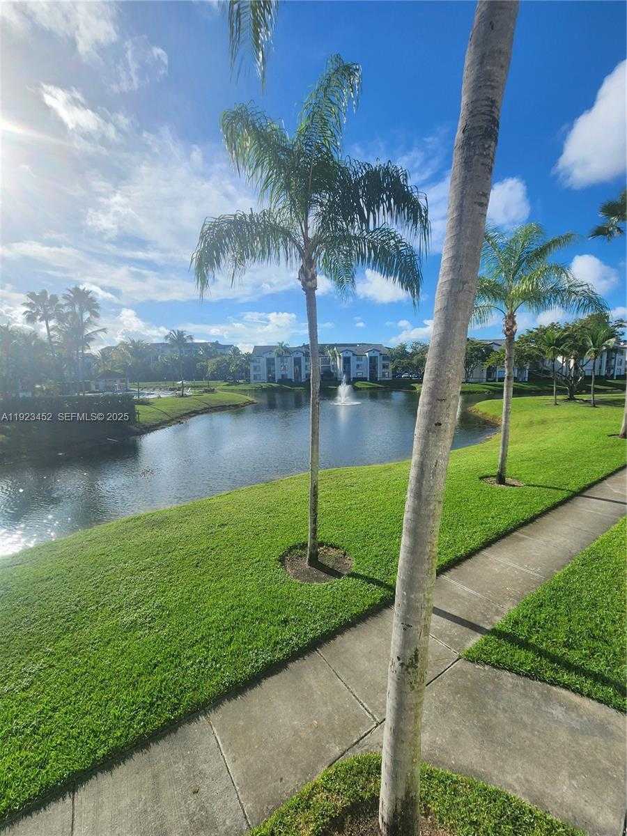 Small Image of Doral Number 2