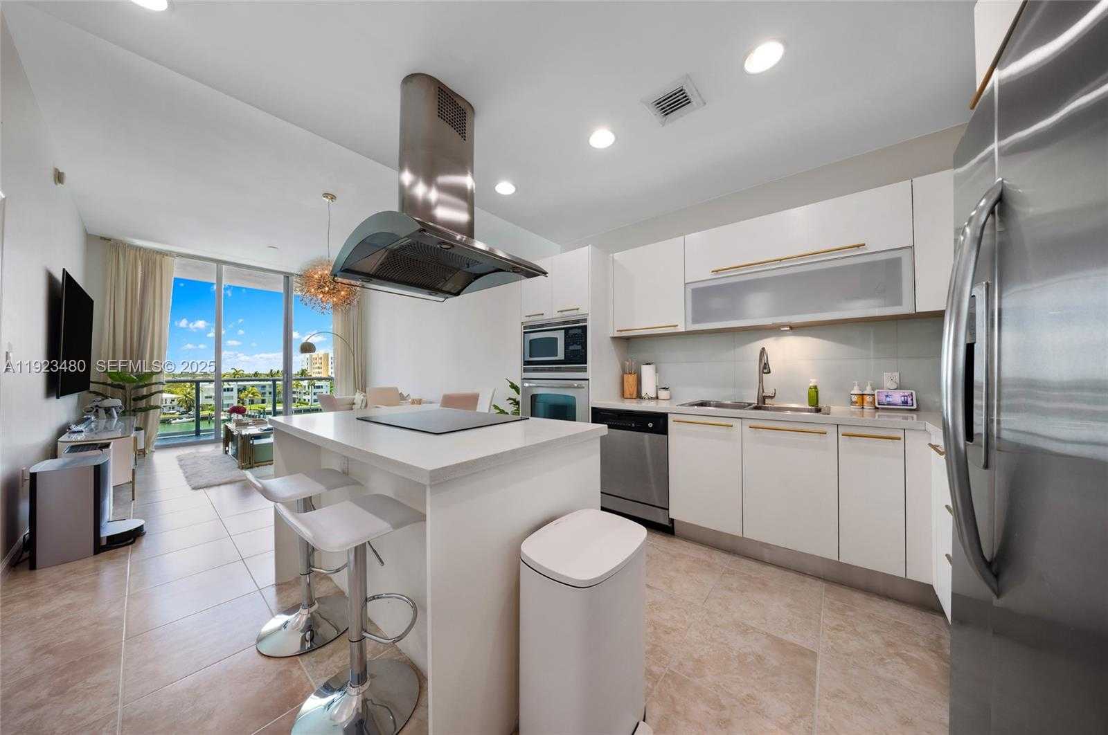 Small Image of 7930 EAST DR #DR, North Bay Village Number 5