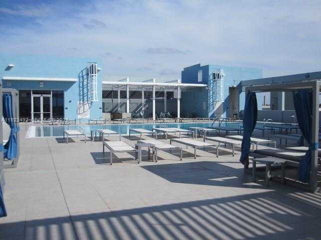 Small Image of Doral Number 11