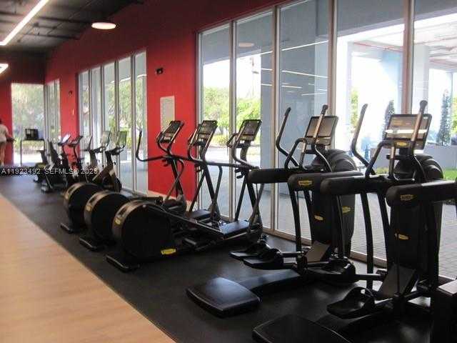 Small Image of Doral Number 13