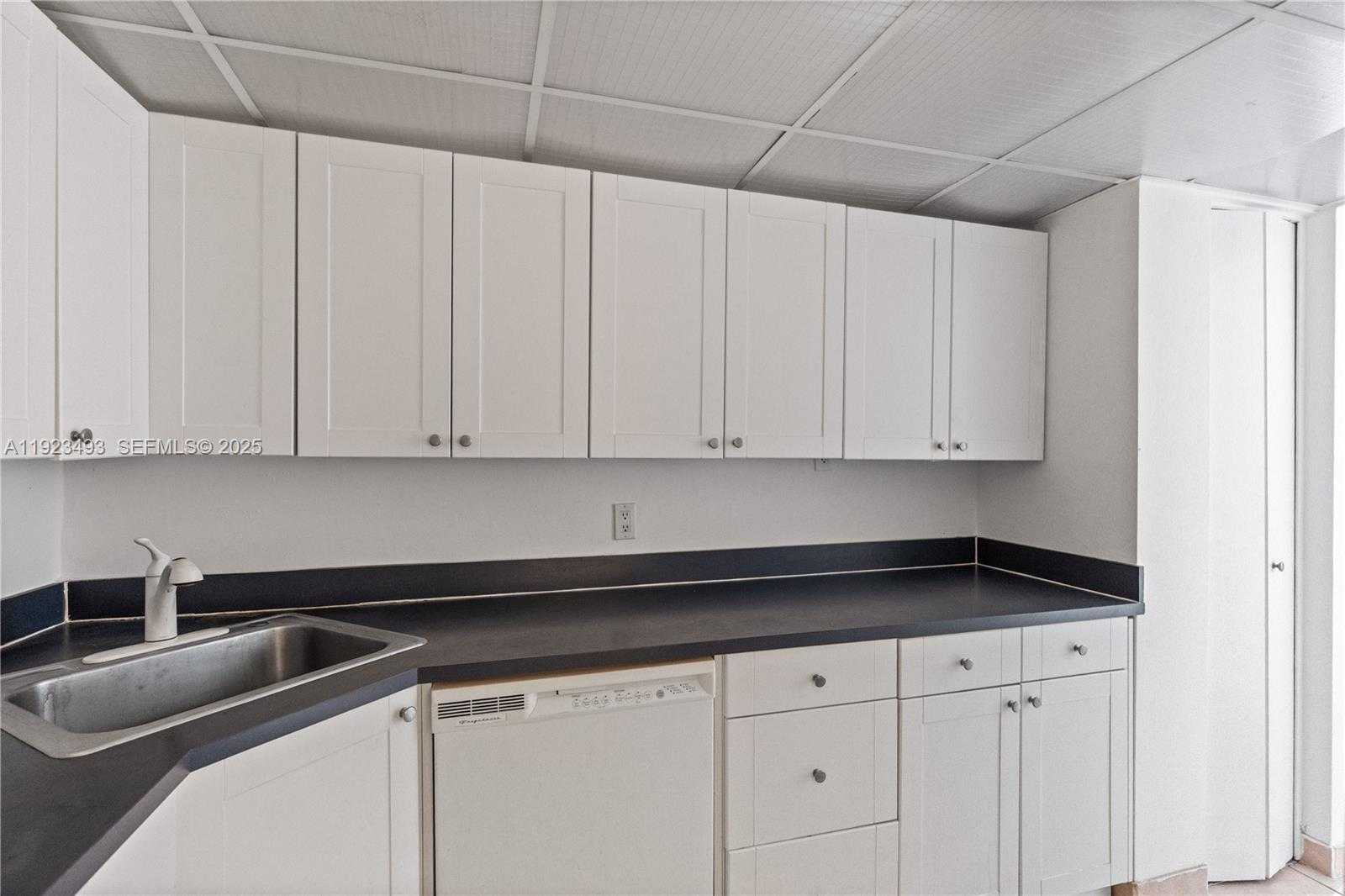 Small Image of 800 WEST AVE #722, Miami Beach Number 14