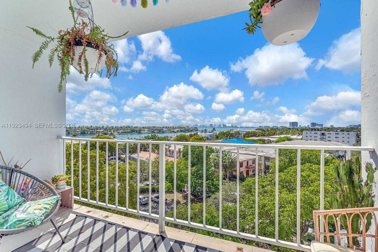 Small Image of 6900 BAY DR #6B, Miami Beach Number 20