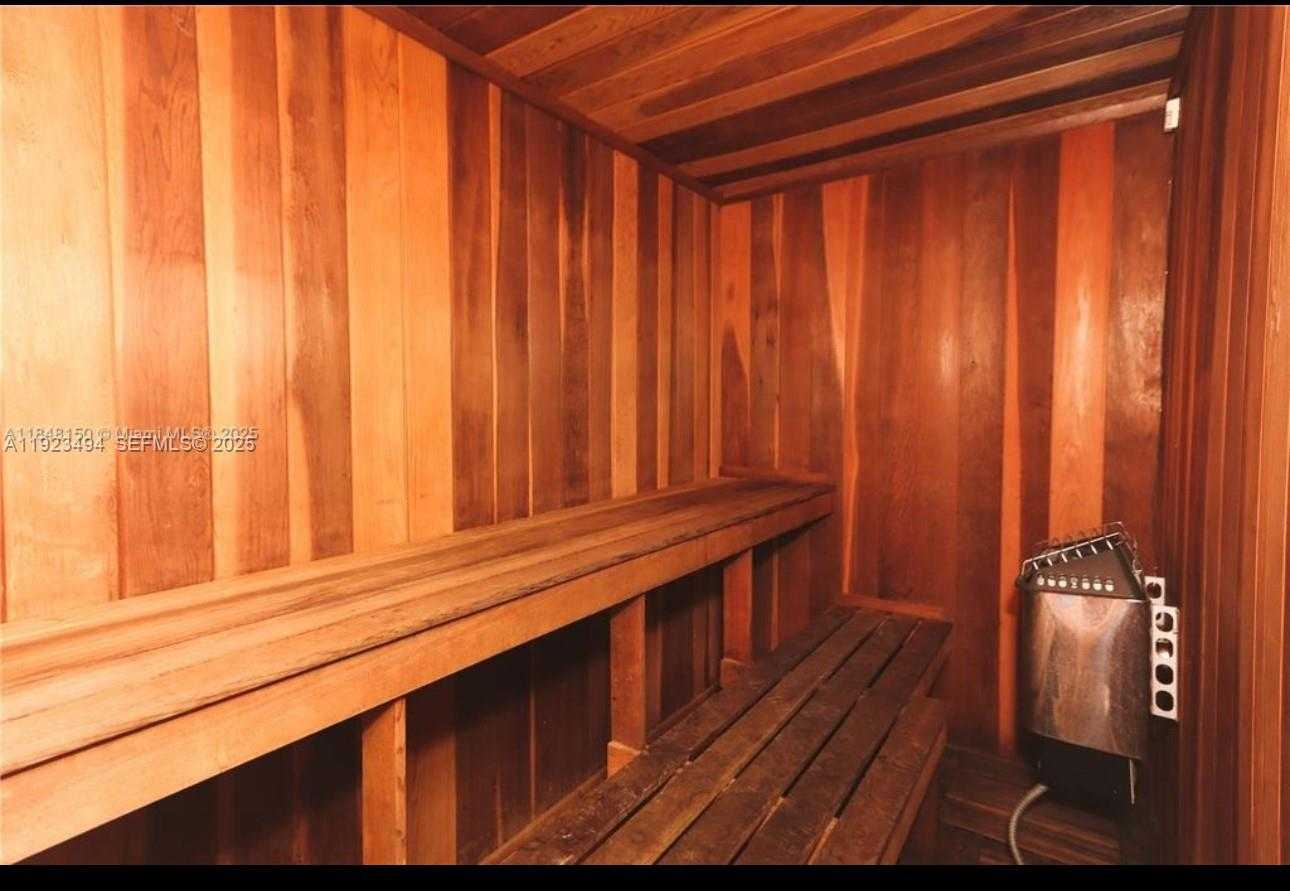 Small Image of 6900 BAY DR #6B, Miami Beach Number 25