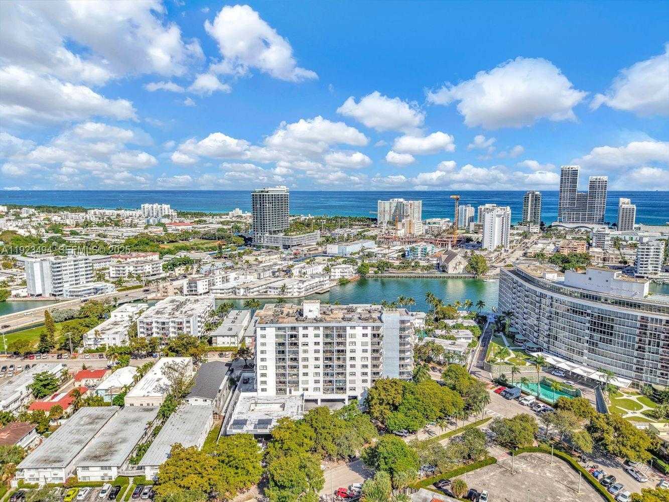 Small Image of 6900 BAY DR #6B, Miami Beach Number 27