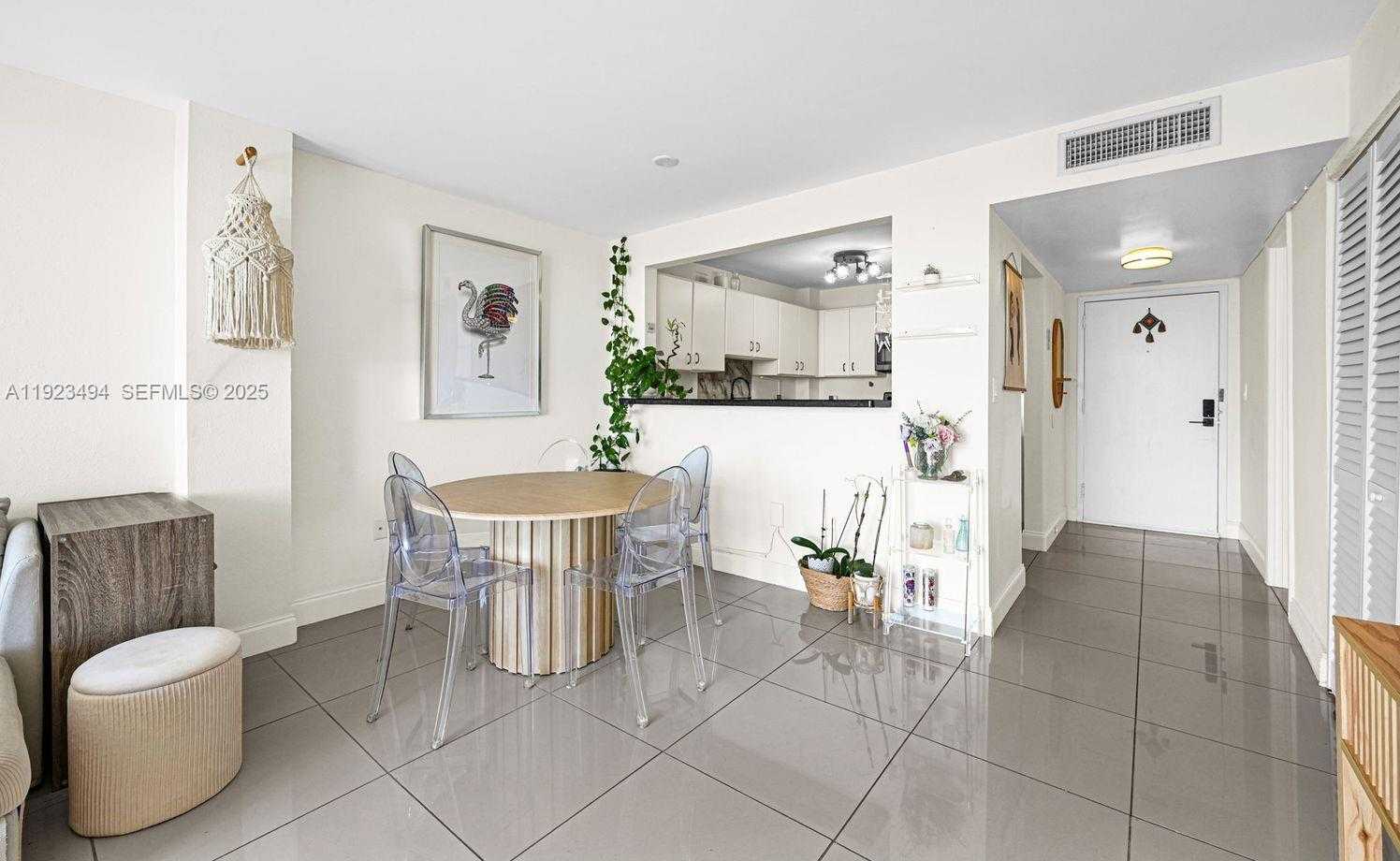 Small Image of 6900 BAY DR #6B, Miami Beach Number 6