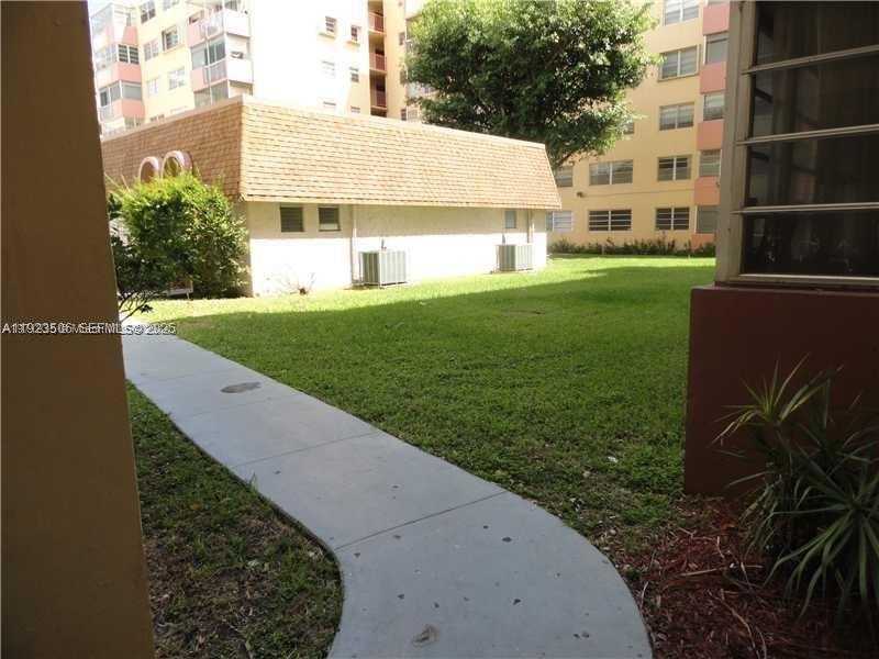 Small Image of 16410 MIAMI DR #504, North Miami Beach Number 18