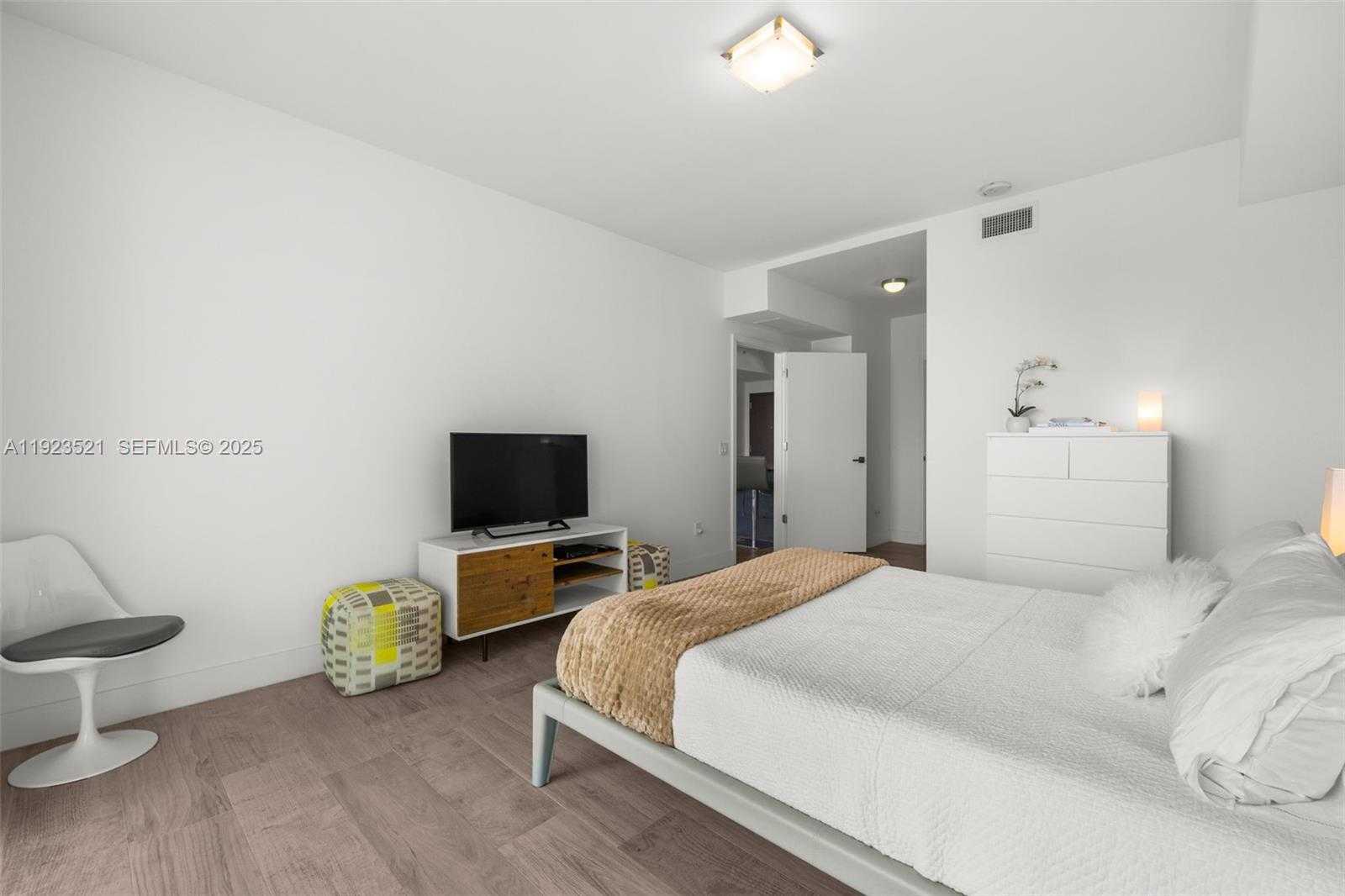 Small Image of 1080 BRICKELL AVE #3602, Miami Number 27