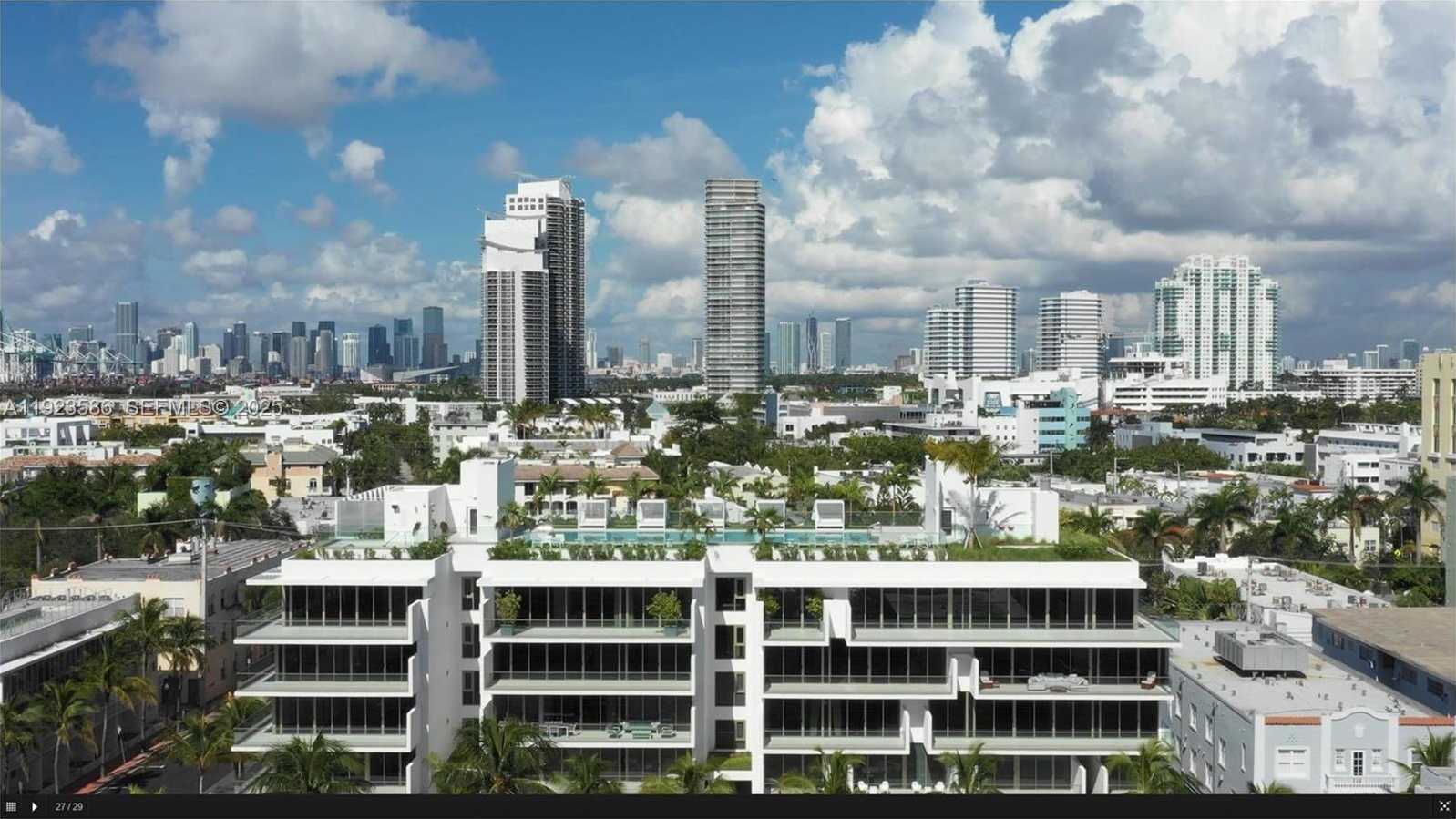 Small Image of 300 COLLINS AVE #PH2, Miami Beach Number 16