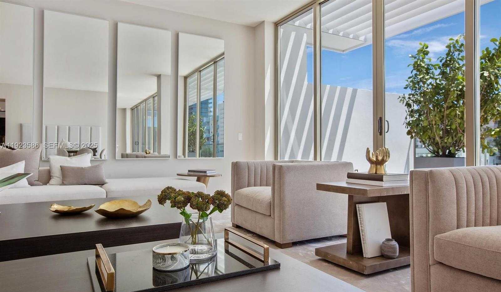 Small Image of 300 COLLINS AVE #PH2, Miami Beach Number 2