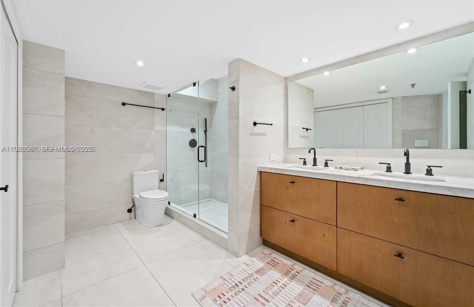 Small Image of 520 BRICKELL KEY DR #A713, Miami Number 14