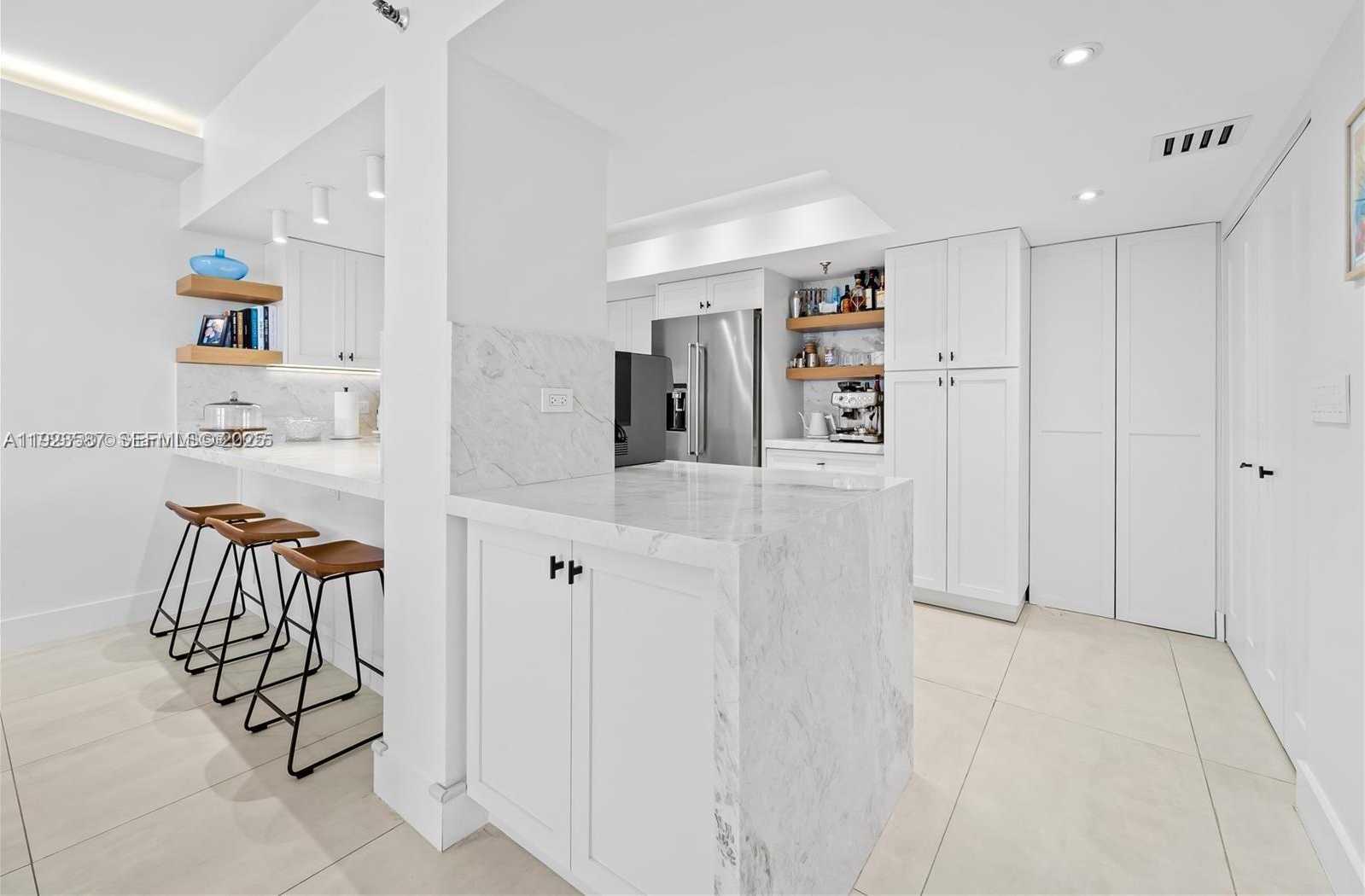 Small Image of 520 BRICKELL KEY DR #A713, Miami Number 9