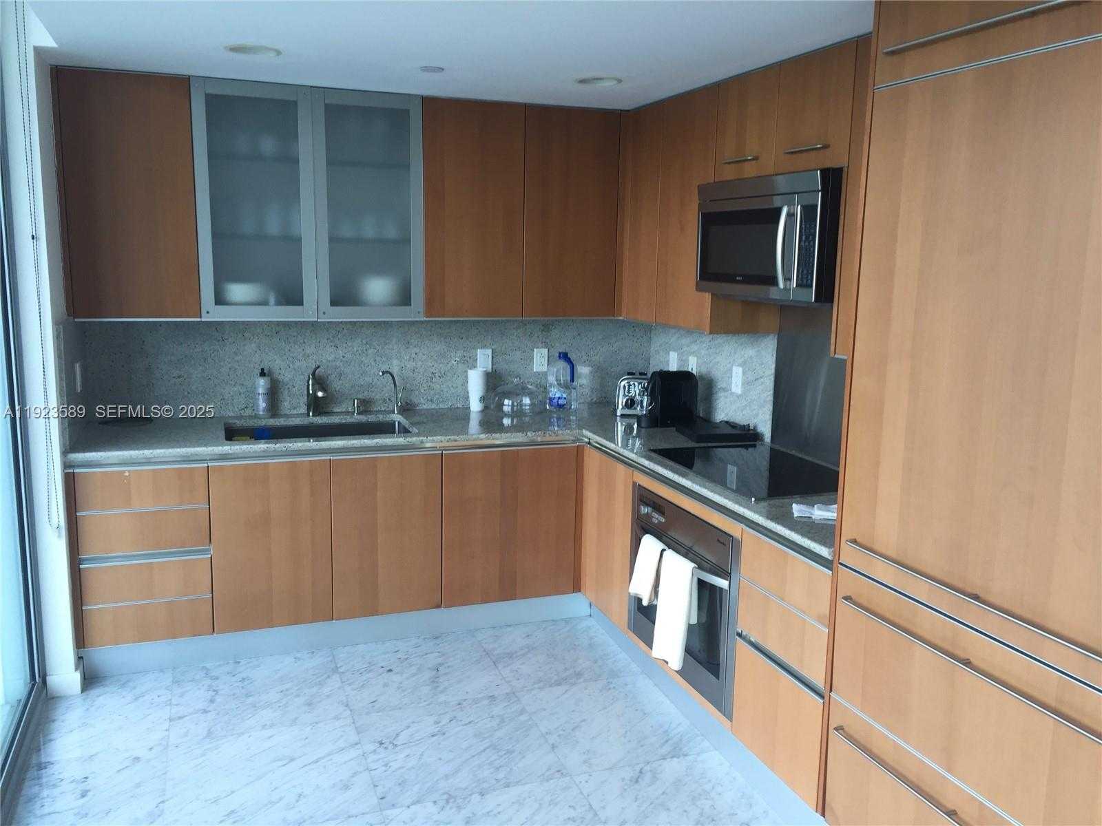 Small Image of 2627 SOUTH BAYSHORE DR #1208, Miami Number 5