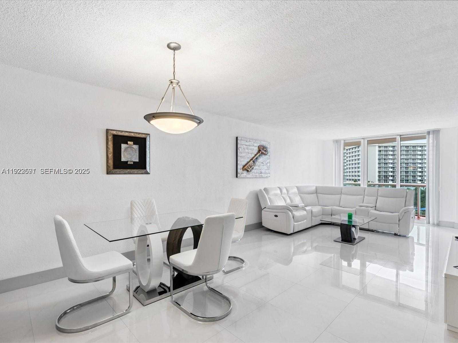 Small Image of 19370 EAST COLLINS AVE #625, Sunny Isles Beach Number 2