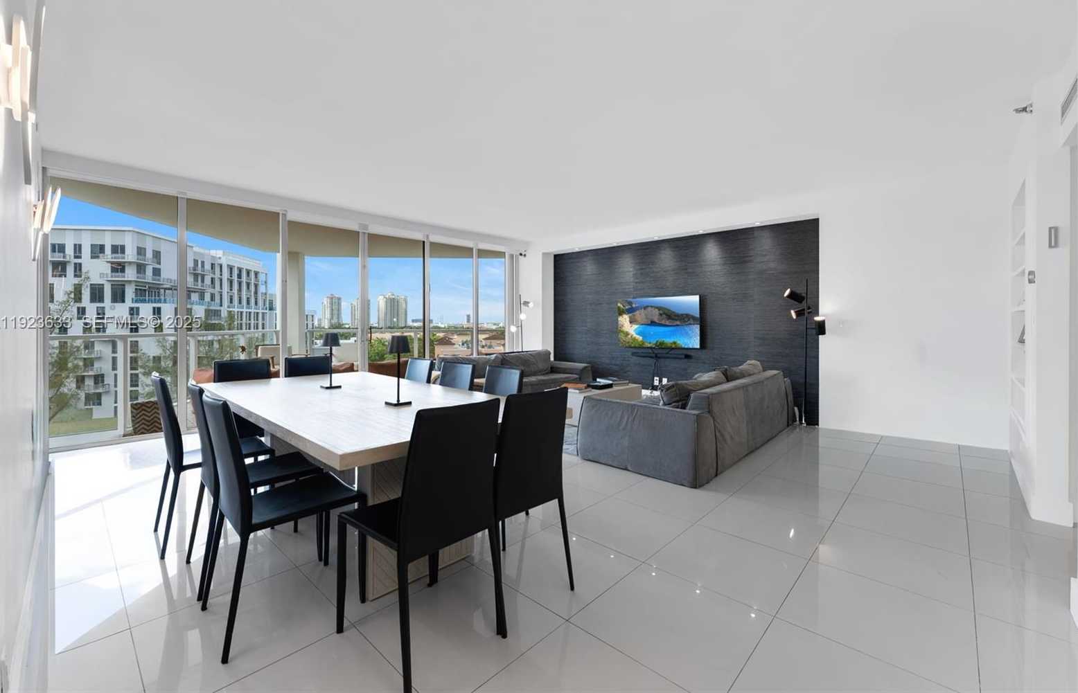 Small Image of 19500 TURNBERRY WAY #7D, Aventura Number 12