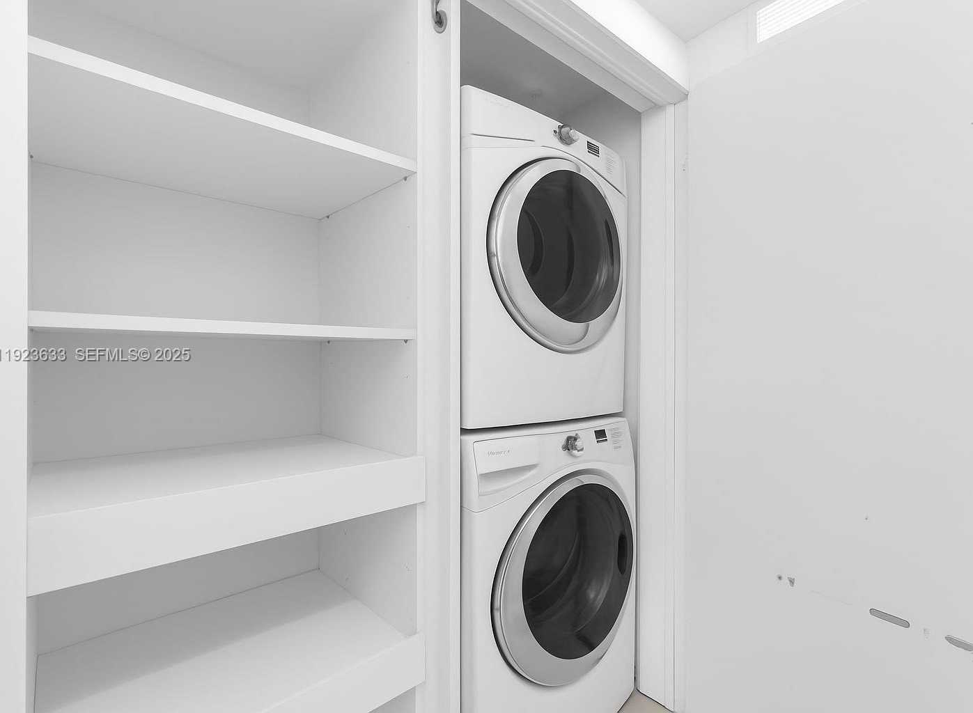 Small Image of 19500 TURNBERRY WAY #7D, Aventura Number 21