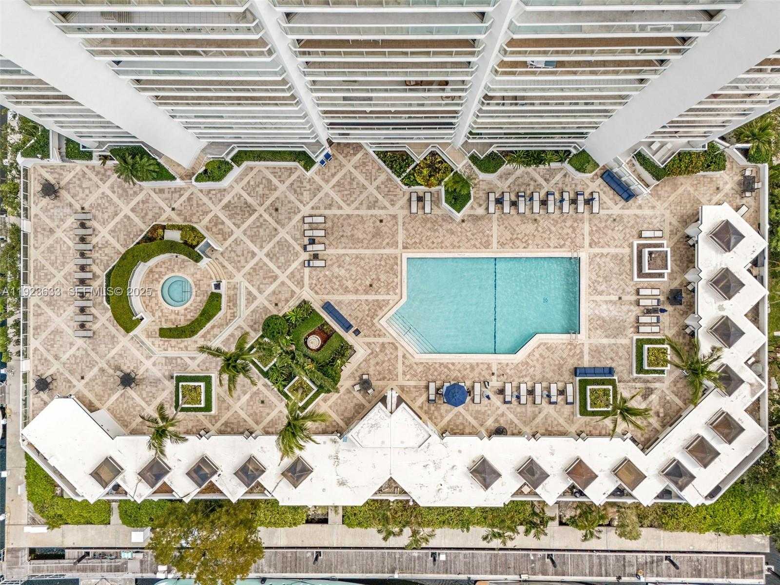 Small Image of 19500 TURNBERRY WAY #7D, Aventura Number 32
