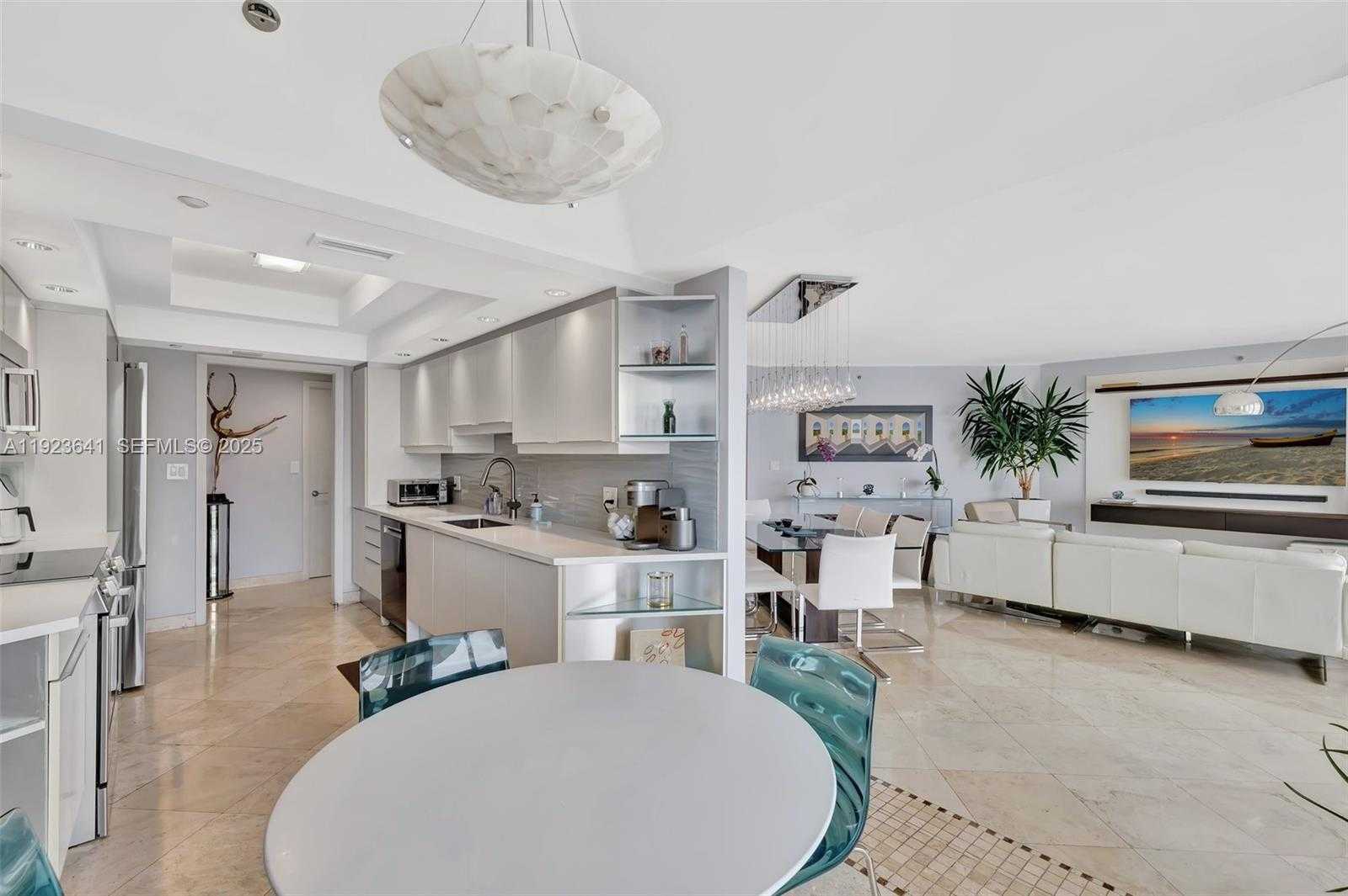 Small Image of 7000 ISLAND BLVD #1701, Aventura Number 10