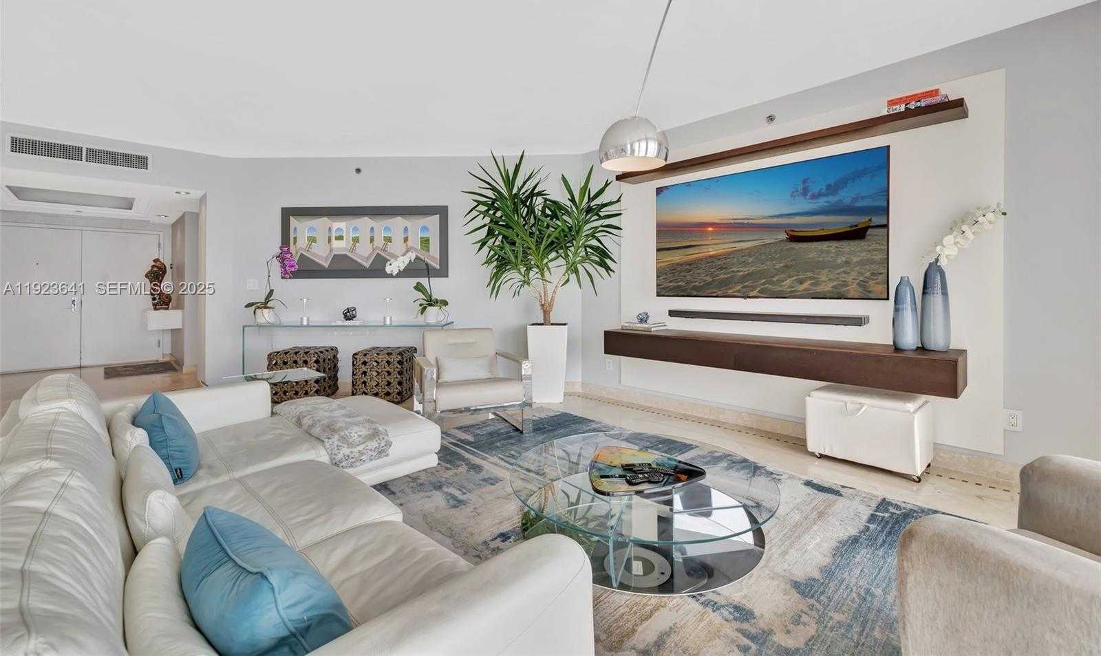 Small Image of 7000 ISLAND BLVD #1701, Aventura Number 4