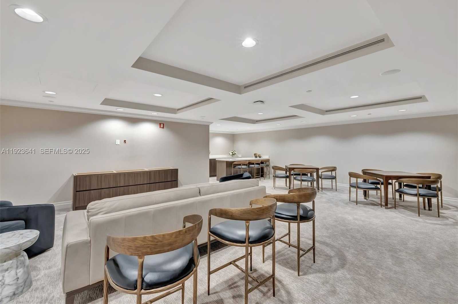 Small Image of 7000 ISLAND BLVD #1701, Aventura Number 42