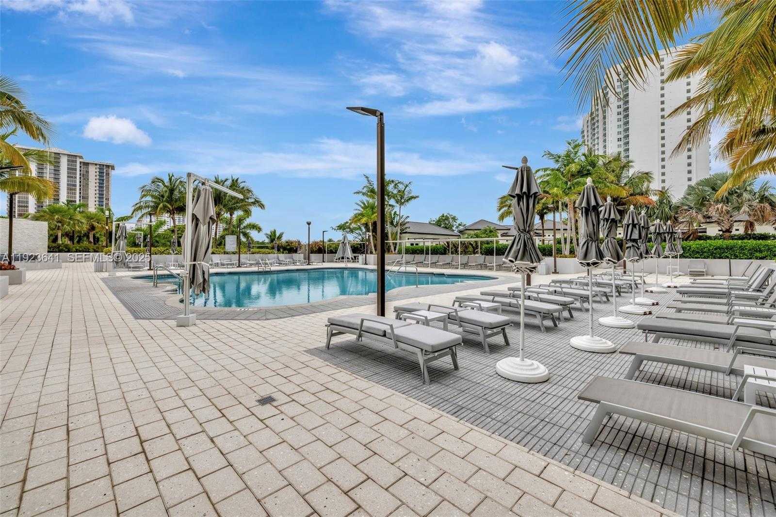 Small Image of 7000 ISLAND BLVD #1701, Aventura Number 47