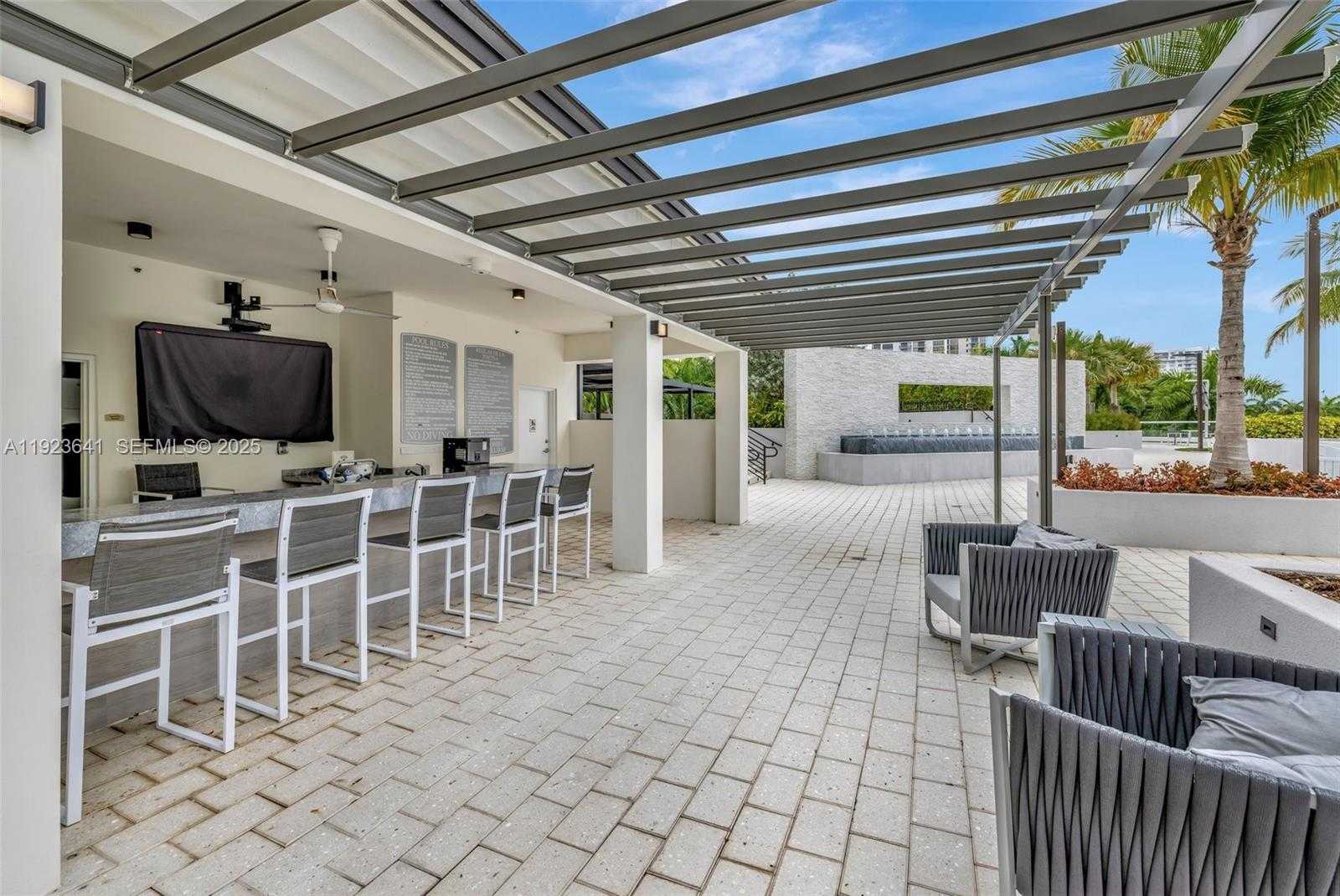 Small Image of 7000 ISLAND BLVD #1701, Aventura Number 52