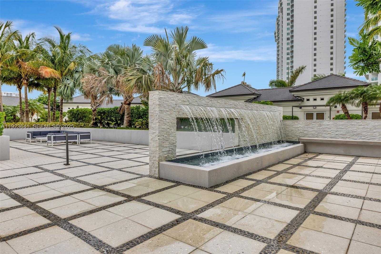 Small Image of 7000 ISLAND BLVD #1701, Aventura Number 53
