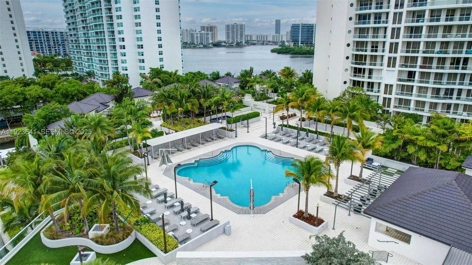 Small Image of 7000 ISLAND BLVD #1701, Aventura Number 55