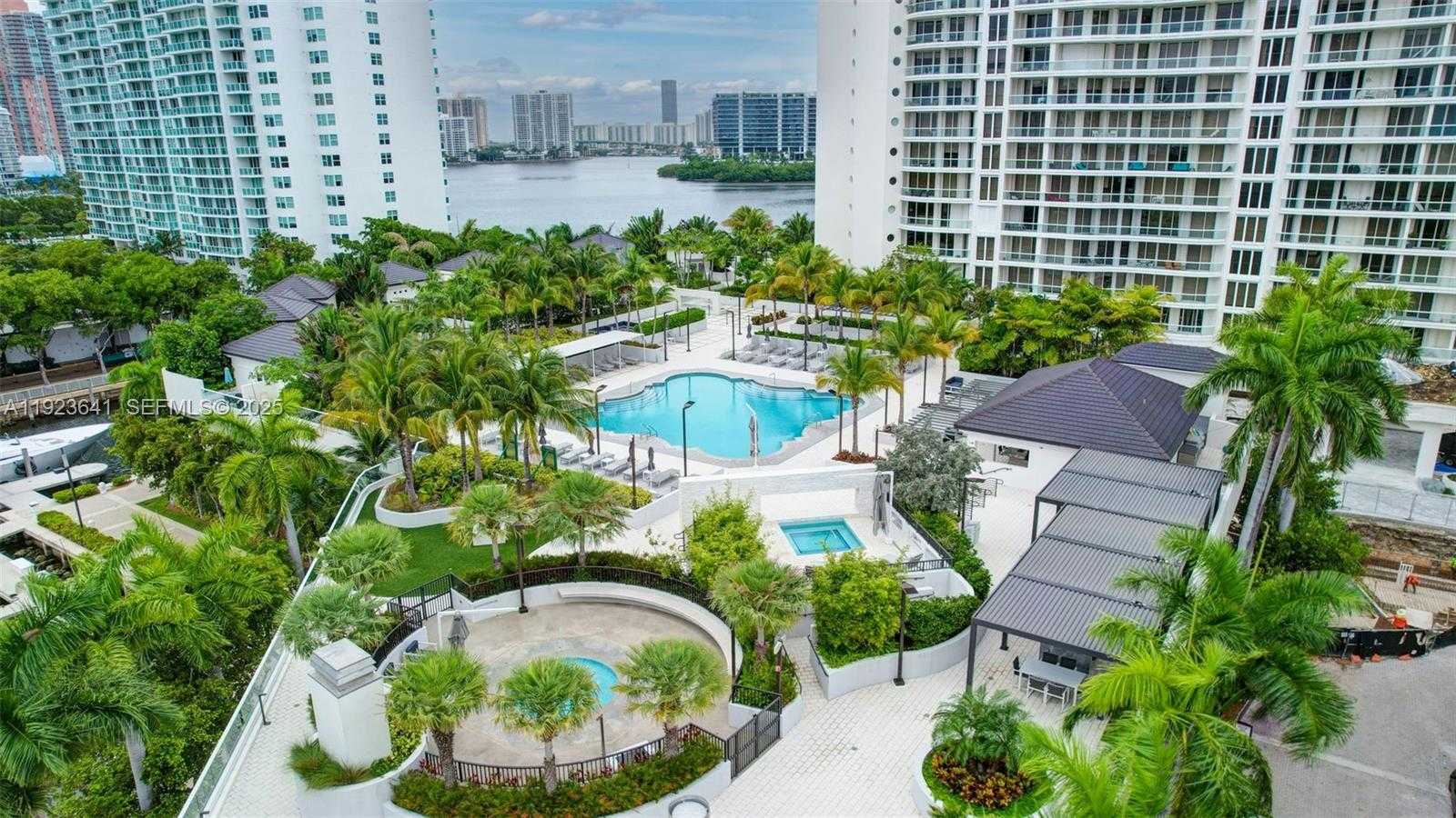 Small Image of 7000 ISLAND BLVD #1701, Aventura Number 56