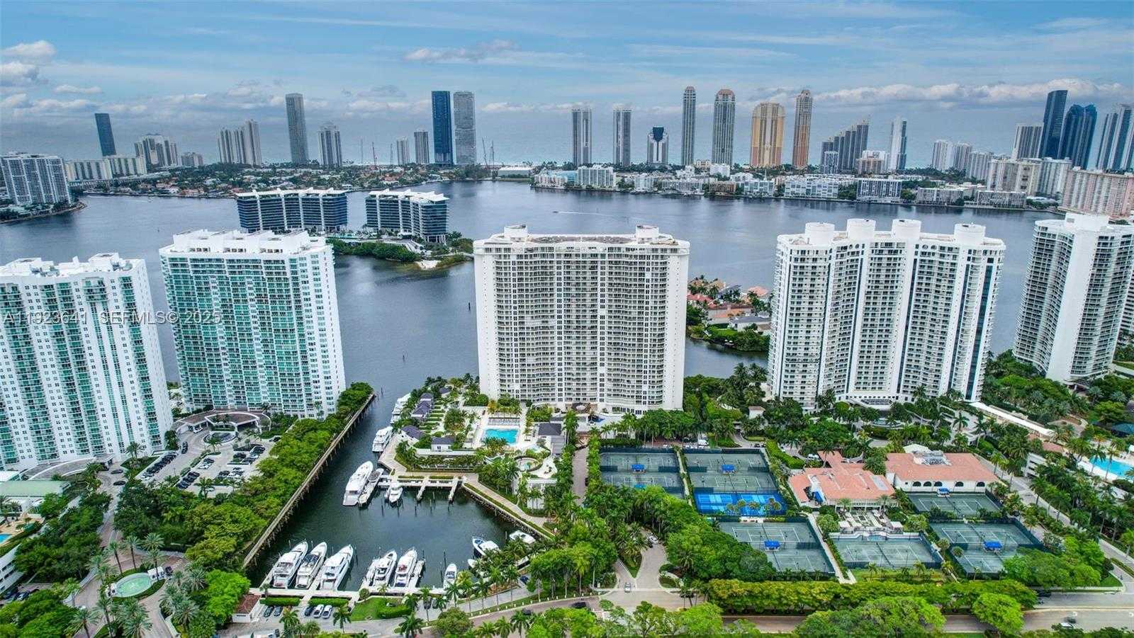 Small Image of 7000 ISLAND BLVD #1701, Aventura Number 59