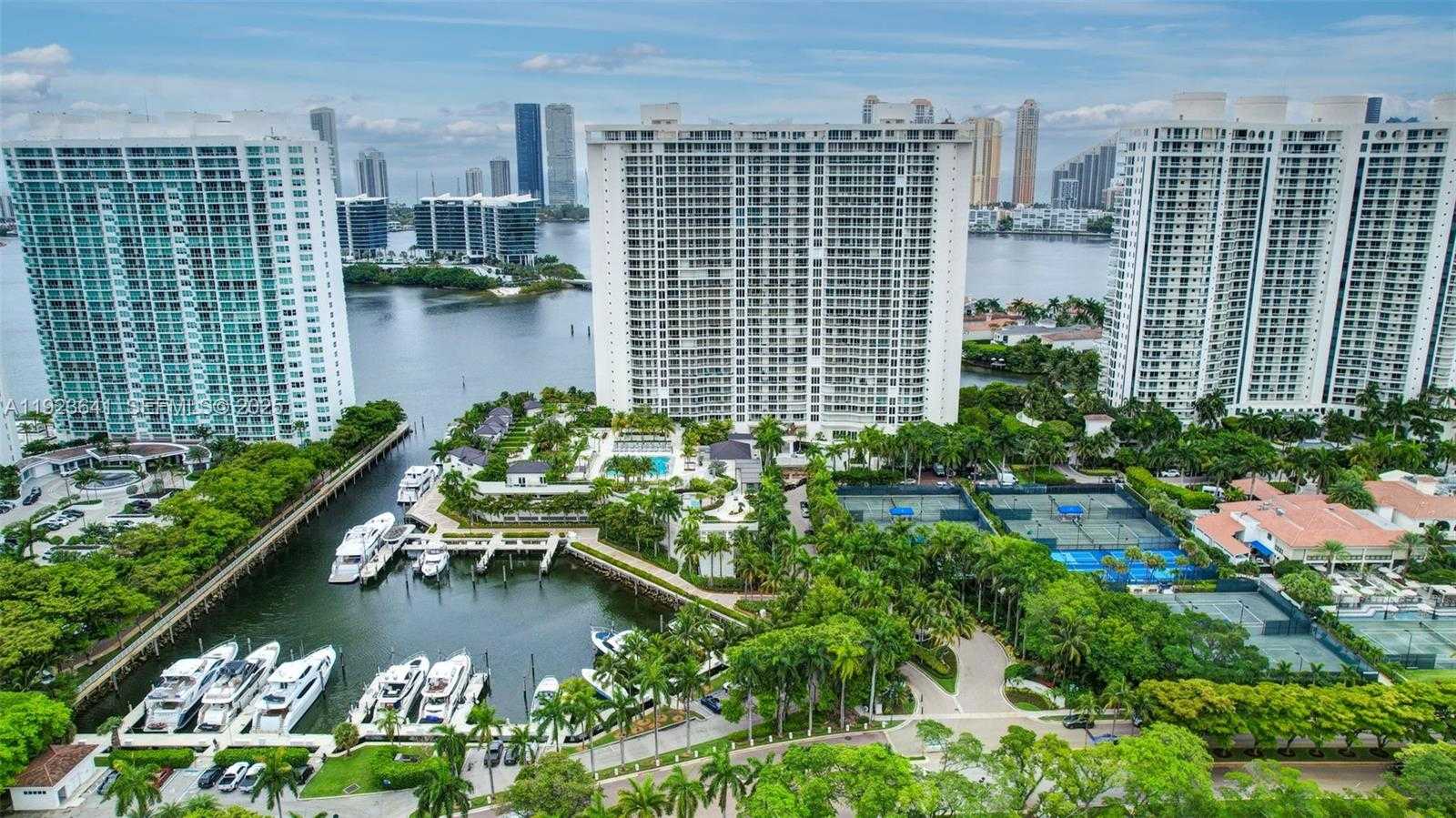 Small Image of 7000 ISLAND BLVD #1701, Aventura Number 61
