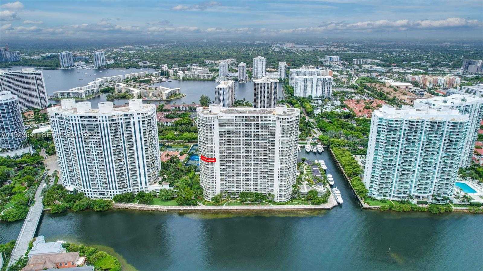 Small Image of 7000 ISLAND BLVD #1701, Aventura Number 64