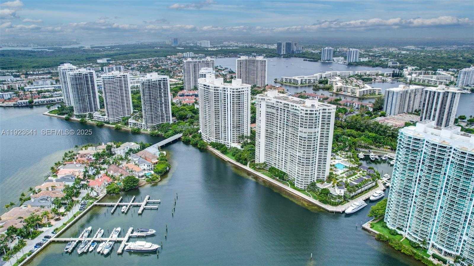Small Image of 7000 ISLAND BLVD #1701, Aventura Number 65
