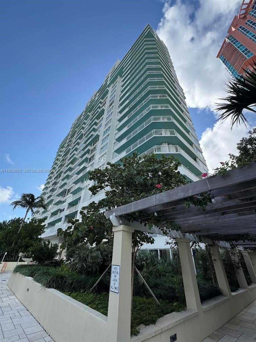 Small Image of 400 SOUTH POINTE DR #1610, Miami Beach Number 15