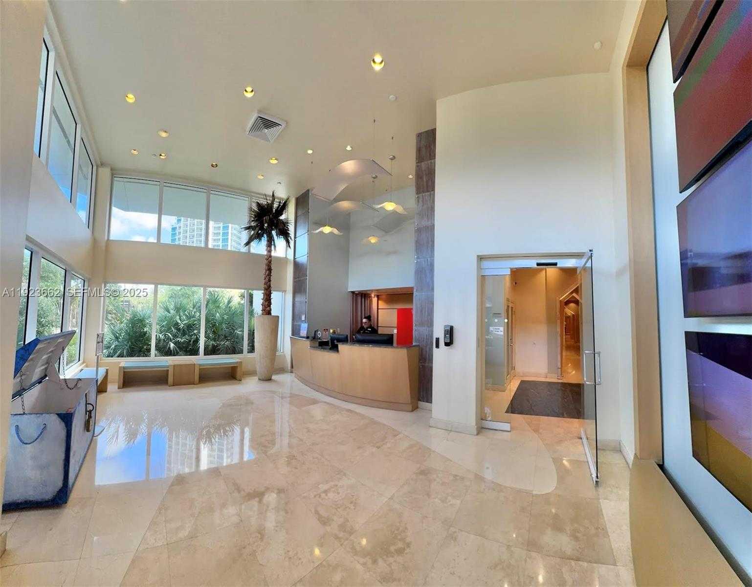 Small Image of 400 SOUTH POINTE DR #1610, Miami Beach Number 30