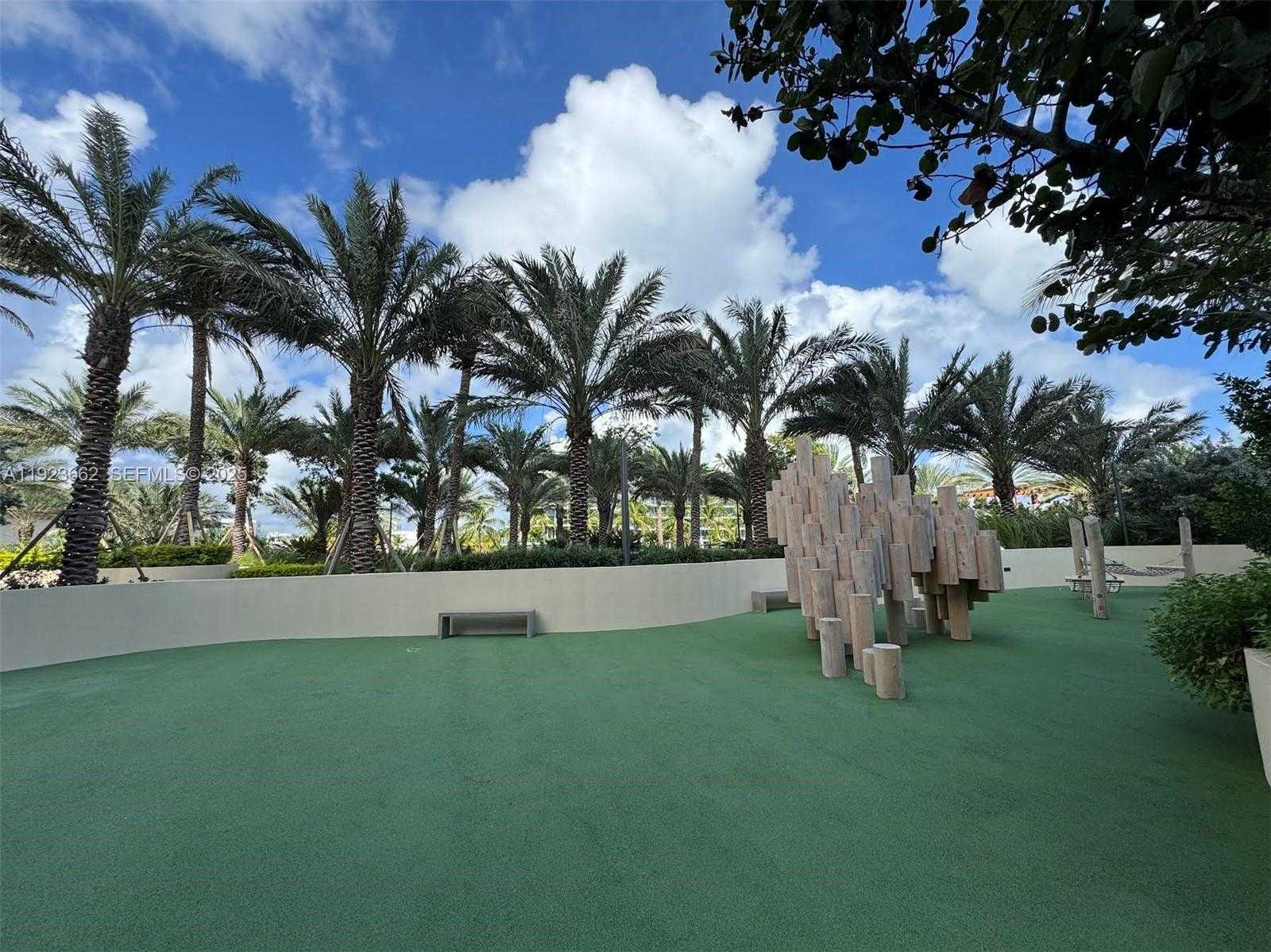 Small Image of 400 SOUTH POINTE DR #1610, Miami Beach Number 37