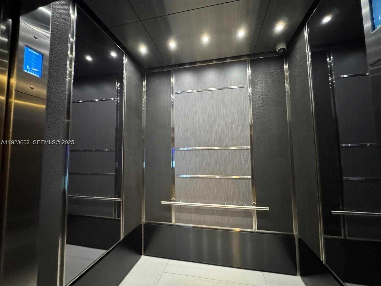 Small Image of 400 SOUTH POINTE DR #1610, Miami Beach Number 40