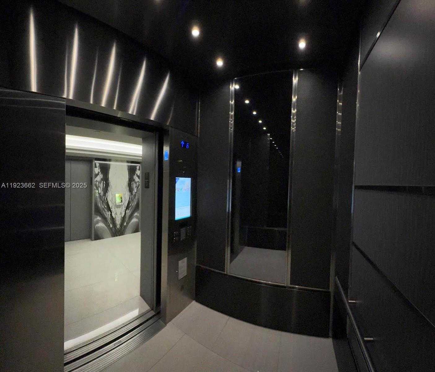 Small Image of 400 SOUTH POINTE DR #1610, Miami Beach Number 41